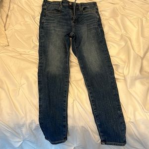 American Eagle Super High Rise Jegging size 10 Next Level Stretch